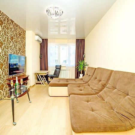 Квартира Посуточно Двокімнатна У Мікрорайоні Садовий Мережа Alex Apartments Документи Для Відряджень Фоп 3 Група Poltava Exterior foto