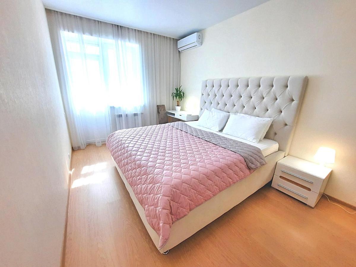 Квартира Посуточно Двокімнатна У Мікрорайоні Садовий Мережа Alex Apartments Документи Для Відряджень Фоп 3 Група Poltava Exterior foto