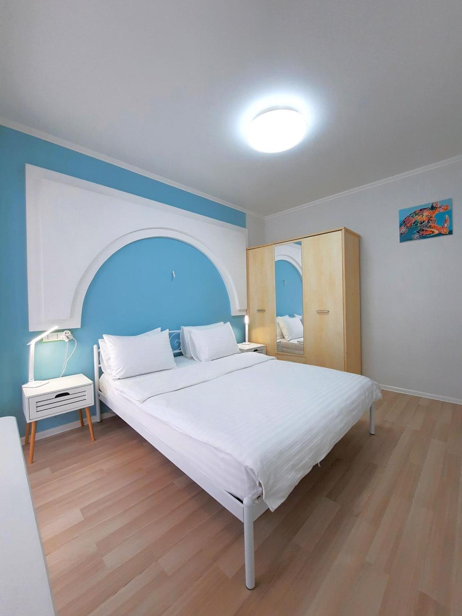 Квартира Посуточно Двокімнатна У Мікрорайоні Садовий Мережа Alex Apartments Документи Для Відряджень Фоп 3 Група Poltava Habitación foto
